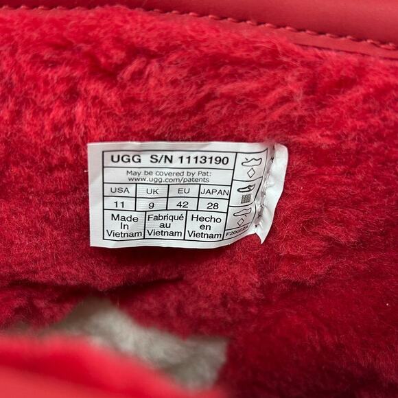 UGG Classic Mini Clear Red NEW $160 Waterproof Red Size W 11 - Picture 8 of 9